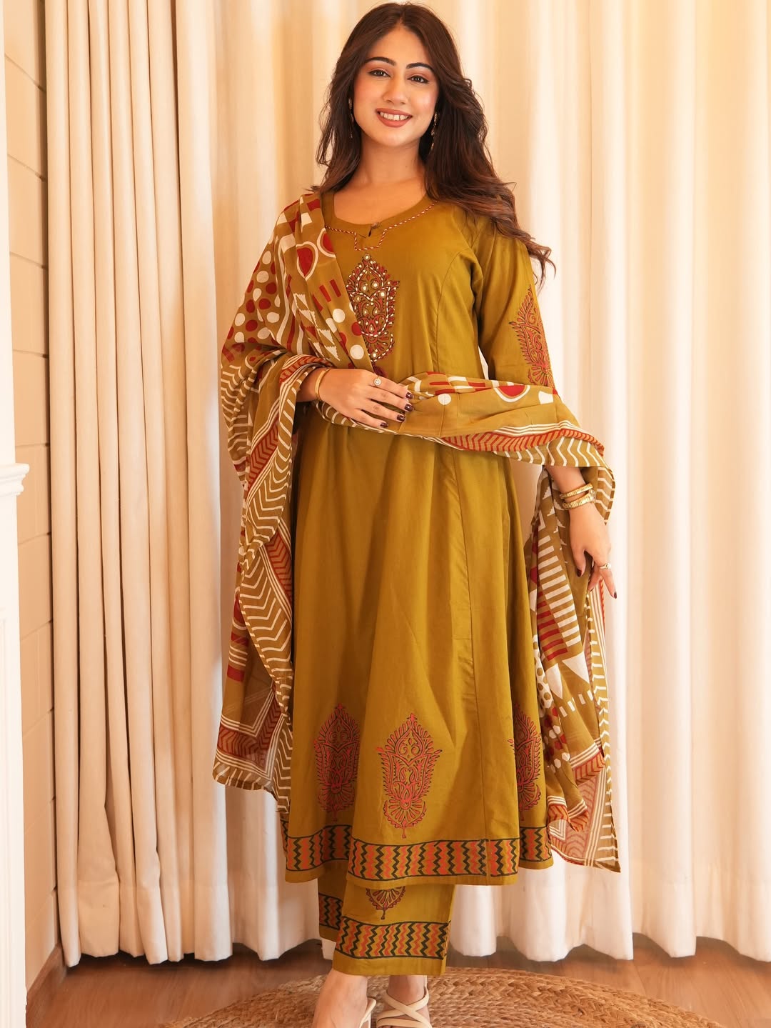 Elegant Maroon Printed Kurta Set with Dupatta & Ethnic Clutch