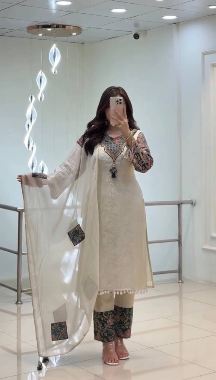 Elegant Ivory Embroidered Kurta Set with Designer Dupatta