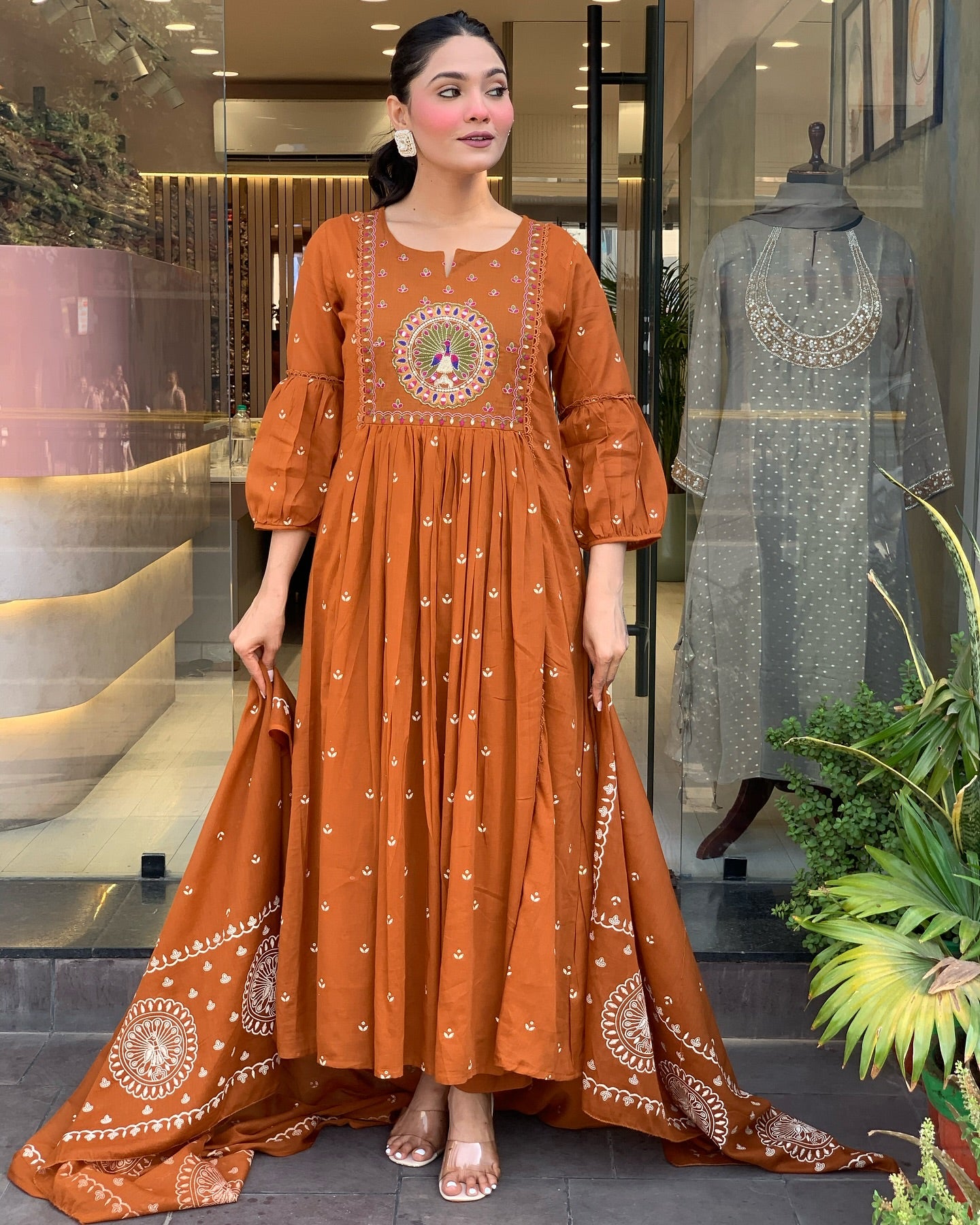 Women Embroidered Cotton Suit Set