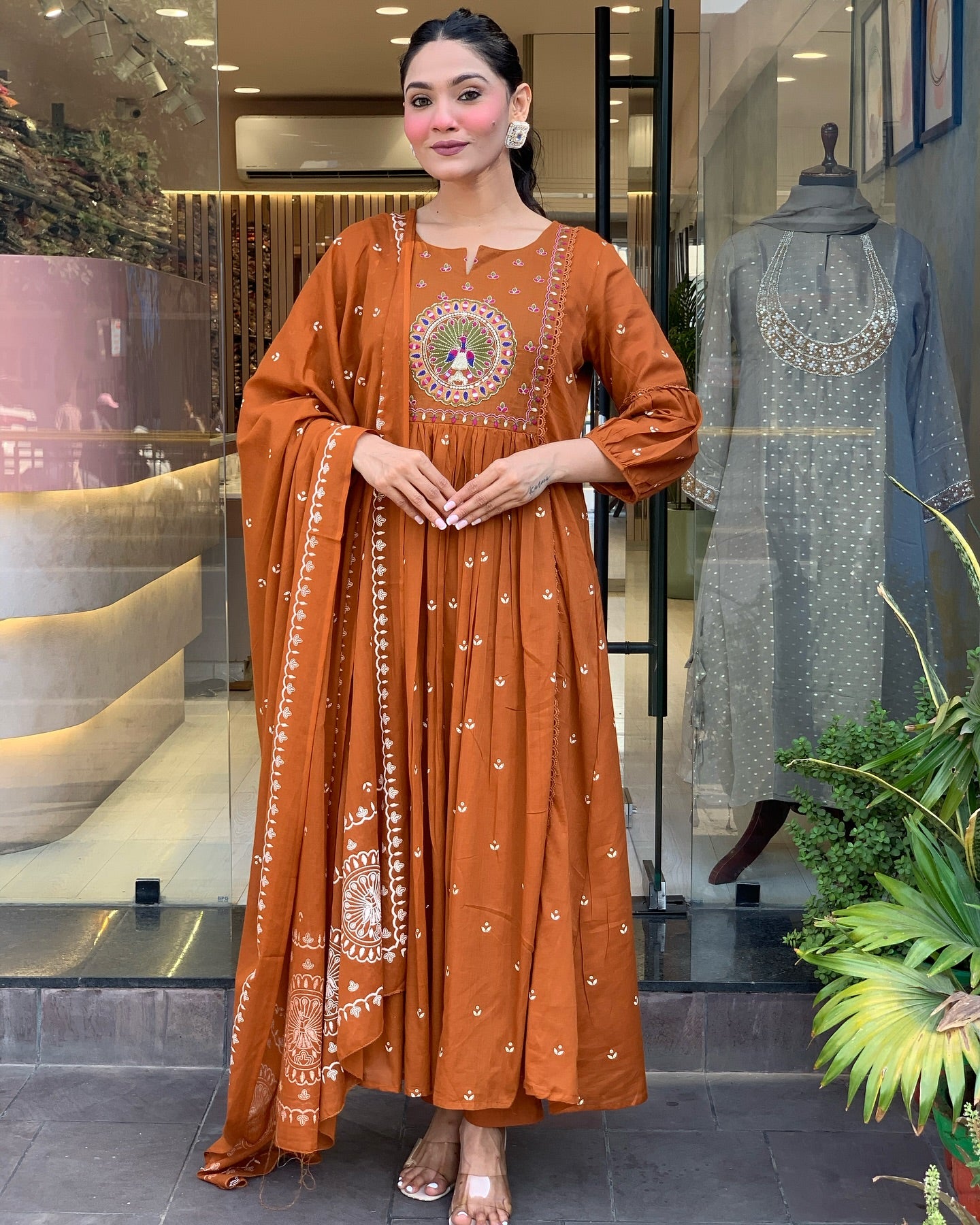 Women Embroidered Cotton Suit Set