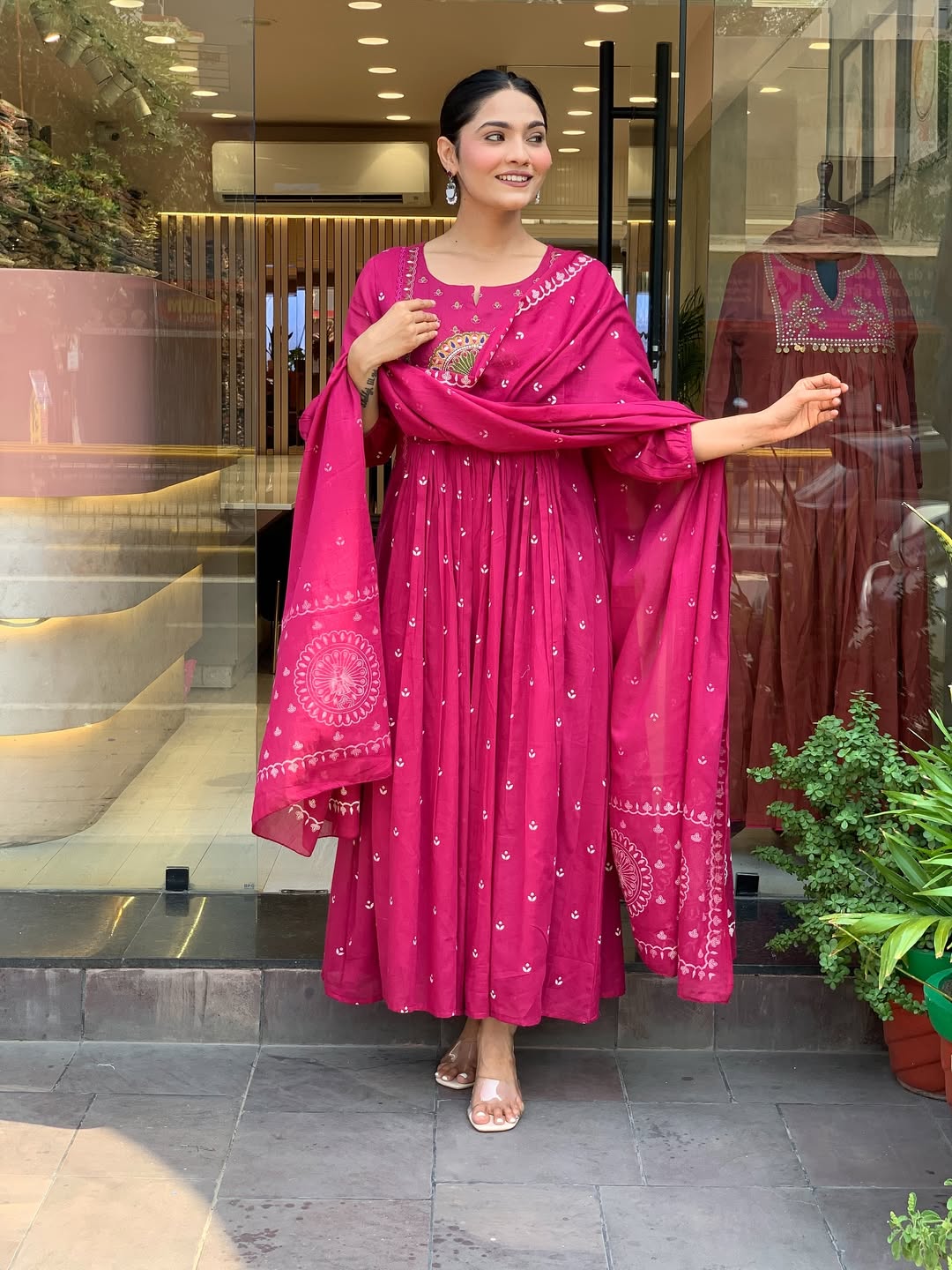 Women Embroidered Cotton Suit Set