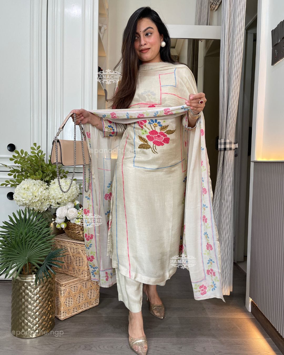 WOMEN EMBROIDERED WORK SUIT SET