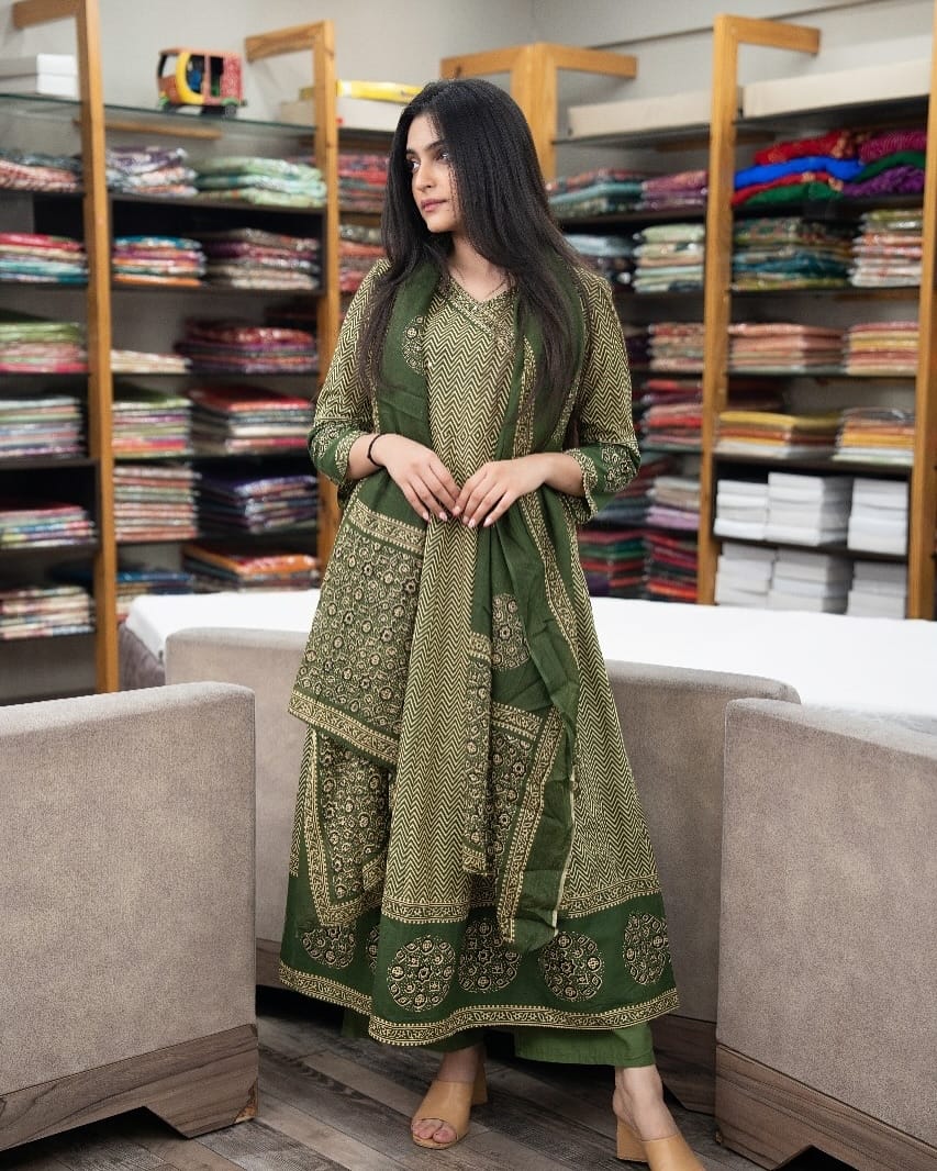 Green Heavy Look Flaired Kurti Work On V-Neck Cotton Kurti Pant Dupatta Salwar Kameez For Women (Set Of 3)