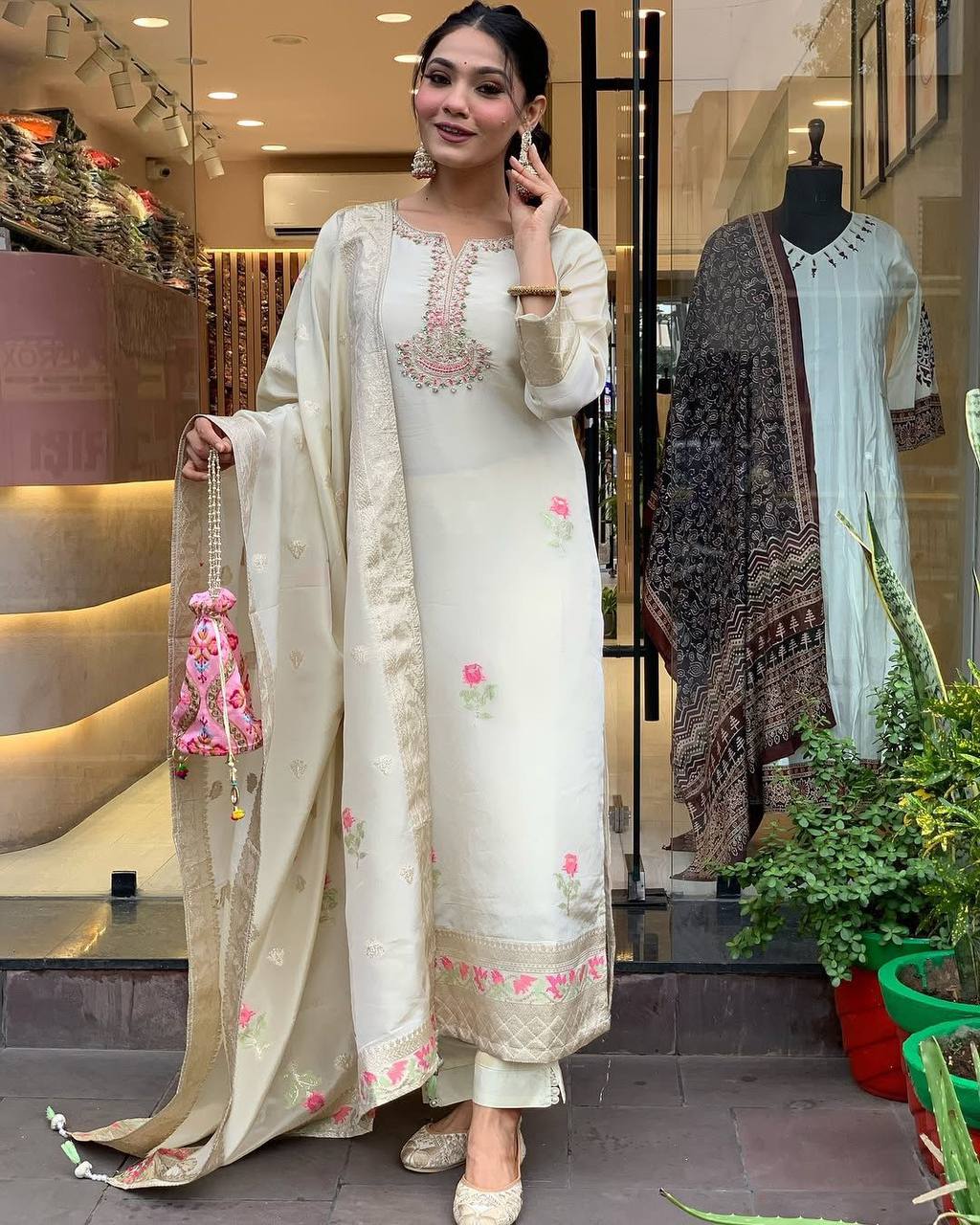 Off-White Designer Kurta Pent And Dupatta Set